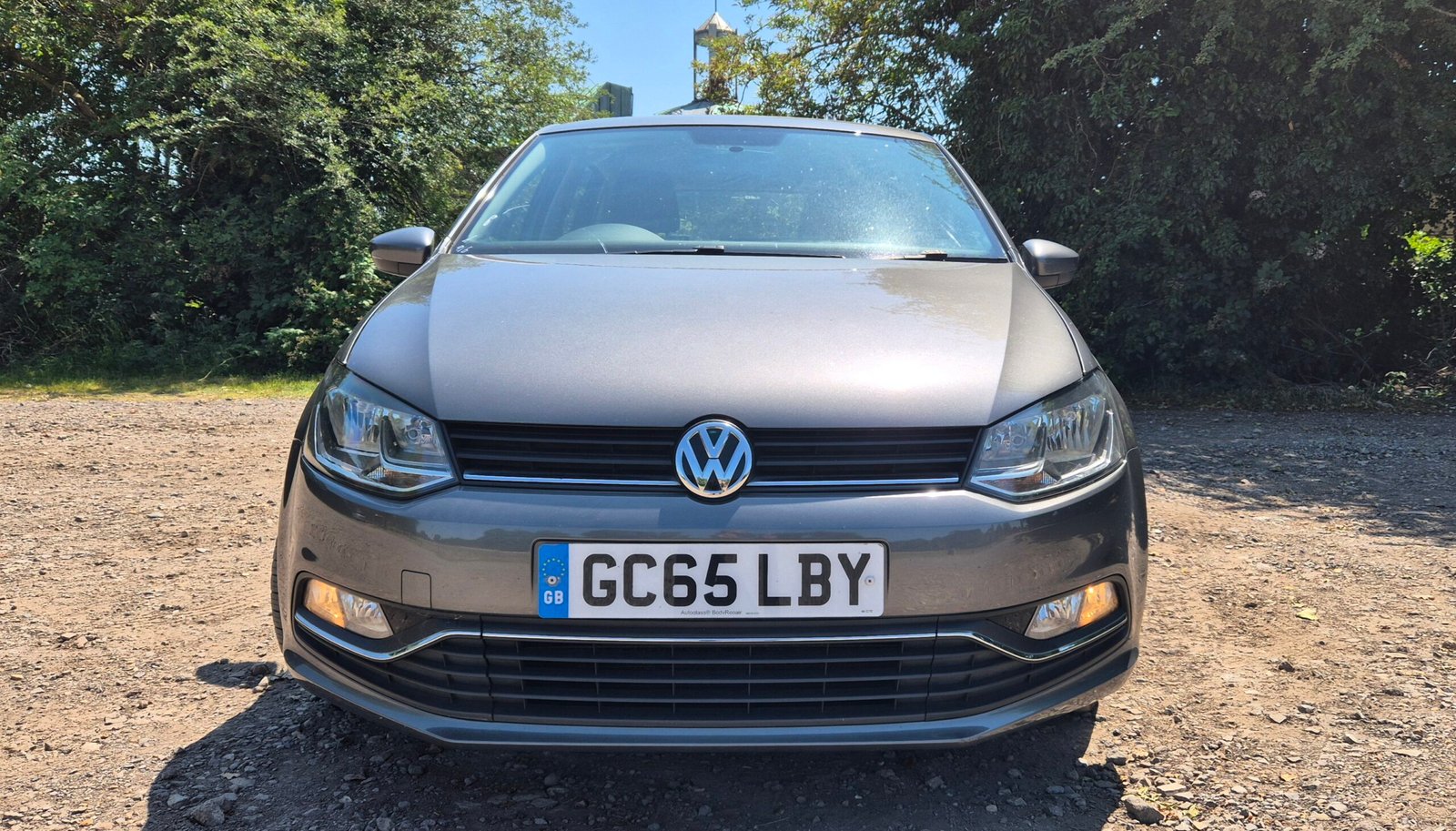 
								Volkswagen Polo 1.2 TSI bluemotion SE full									