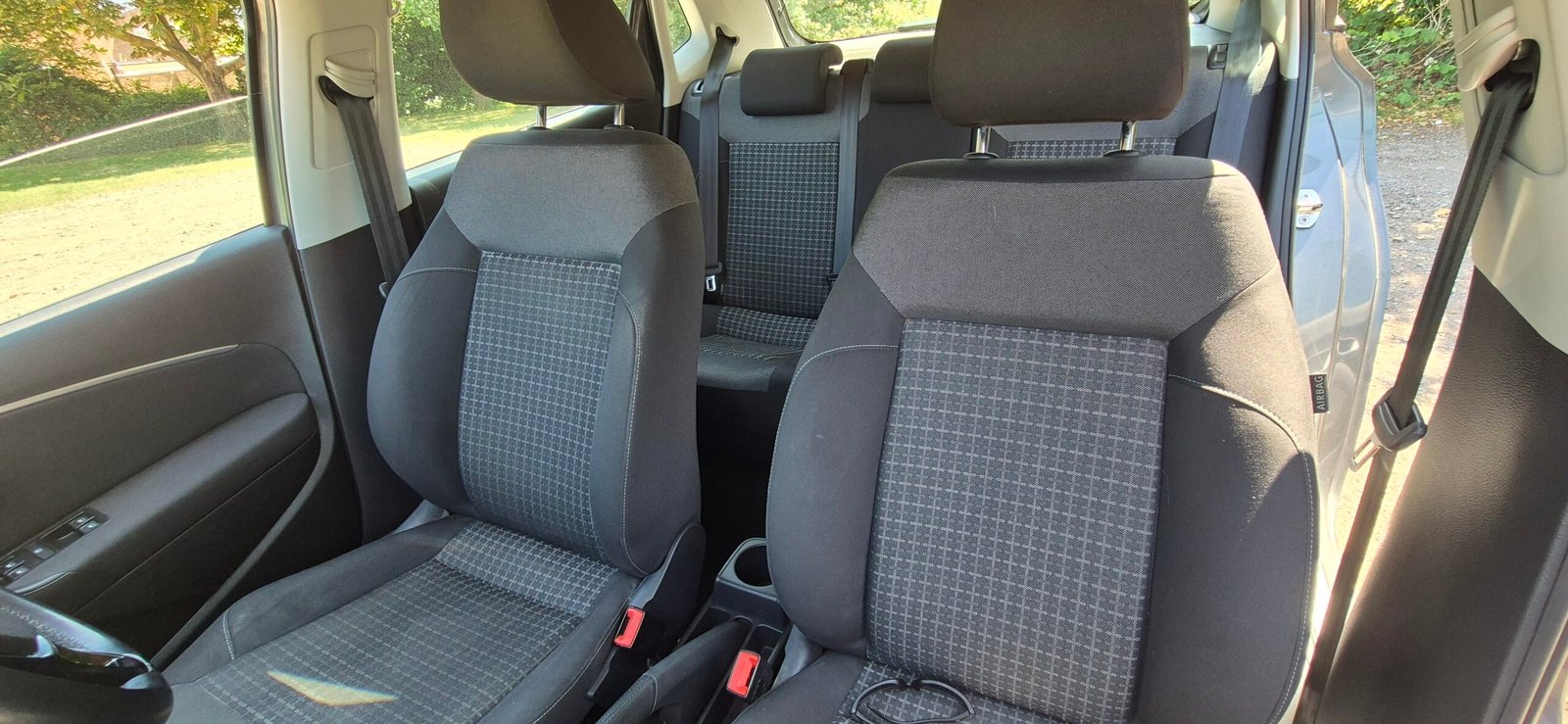 
								Volkswagen Polo 1.2 TSI bluemotion SE full									